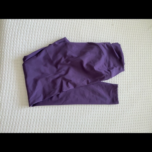 The Ascend Pant - Violet in size small - Picture 5 of 7